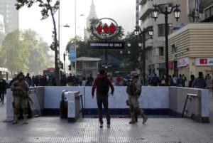 Metro anunció cierre anticipado de Línea 1 por toque de queda