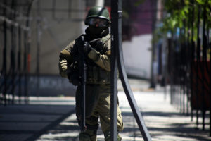 Dictan medidas de protección para detenidos en comisaría de Peñalolén