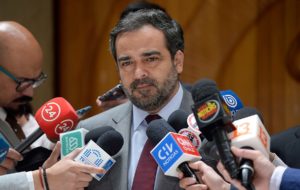 Senador Quintana llama al Gobierno a 