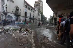 VIDEO | Edificio de Telefónica en Plaza Italia sufrió destrozos