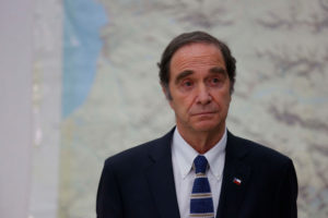 Ministro Larraín reconoció “situaciones que parecen ser violaciones a los DD.HH.”