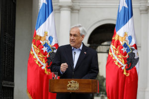 Sebastián Piñera solicitó la renuncia a todos sus ministros para estructurar un nuevo gabinete