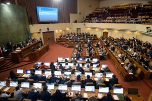 Cámara revierte su decisión y sesionará durante el miércoles