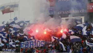 Hinchas de la UC hicieron un llamado a evadir el Metro