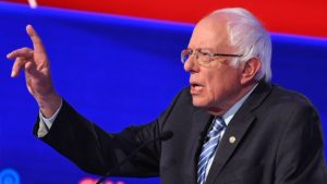 Bernie Sanders llama a Piñera a entregar 