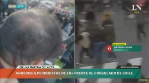 Periodistas son agredidos en manifestaciones en consulado chileno en Argentina