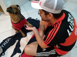 Hincha de Flamengo rifa su entrada de Copa Libertadores para pagar tratamiento de su perro
