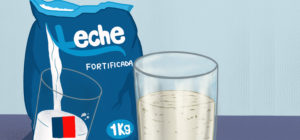 Partículas extrañas y mal olor: Contraloría alerta sobre leche Purita entregada en Cerro Navia