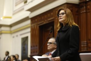 Perú en crisis: Mercedes Aráoz renunció a la presidencia interina