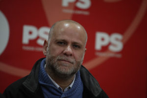 Fallida acusación constitucional: El nuevo revés de Álvaro Elizalde al mando del PS
