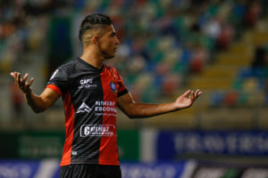 Felipe Flores critica regreso del fútbol:
