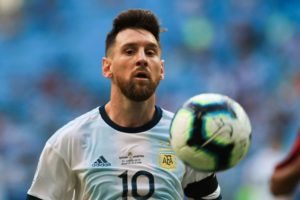 Messi regresa con Argentina para vencer con lo justo a Brasil