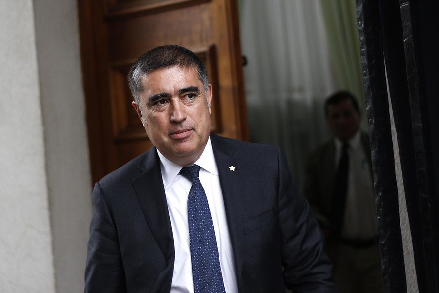 Desbordes defiende