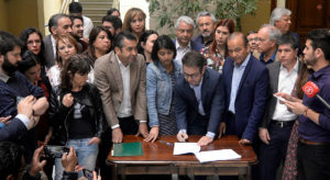 Desde la DC al FA: oposición respalda plebiscito y creación de Asamblea Constituyente