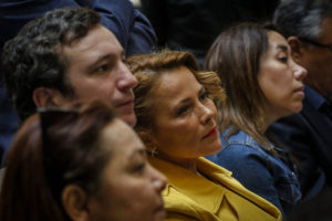 Cathy Barriga exige a Carabineros nuevo protocolo para controlar saqueos