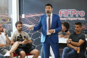Sifup inicia la reunión de jugadores para definir su postura sobre la continuidad del fútbol