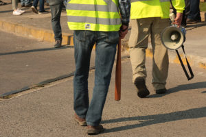 Carabineros llama a 'chalecos amarillos' a no armarse: 