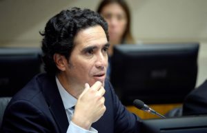 Gobierno y oposición acuerdan eliminar rebaja de impuestos a los más ricos