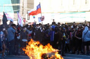 Balance en Valparaíso: 35 lesionados y 52 detenidos en manifestaciones