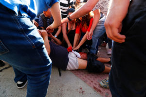 Chaleco amarillo dispara contra manifestante y se desatan disturbios en Reñaca