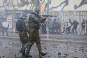 Corte de Concepción ordena a Carabineros no disparar balines y limitar el uso de gases lacrimógenos