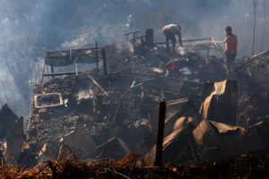 Incendio en Rodelillo: municipalidad de Valparaíso encuentra bidón con acelerante
