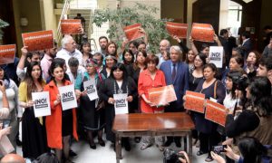 Oposición presenta acusación constitucional contra el Presidente Piñera