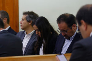 Ejecutivos de ENAP quedaron con firma mensual y arraigo nacional