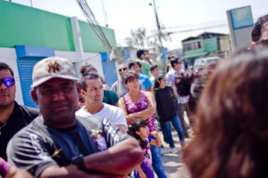 Caos bancario: en Arica funcionan restringiendo horarios y limitando entrega de dinero