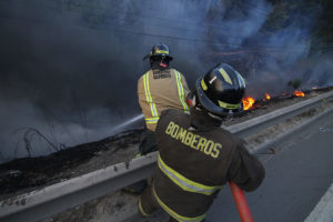 Alerta Roja en Valparaíso tras incendios forestales en Reserva del Lago Peñuelas