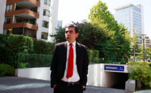 Ex fiscal Carlos Gajardo presentará querella contra responsables de agresión a Gustavo Gatica