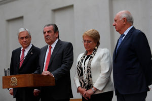 Presidente Piñera se reunió con Frei y Lagos y conversó telefónicamente con Bachelet