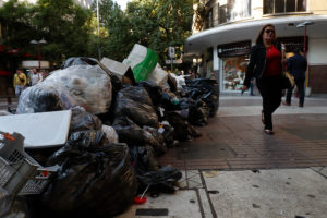 Las demandas de los recolectores de basura que paralizaron en la Región Metropolitana