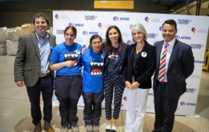 Ministra del Medio Ambiente visita el primer Centro Inclusivo de Reciclaje en Chile