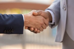 Debilidad institucional: las claves para recuperar la confianza en las empresas