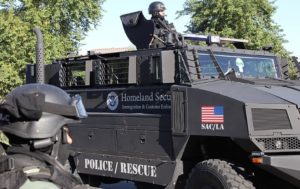 Trump ofrece ayuda a AMLO por masacre en México