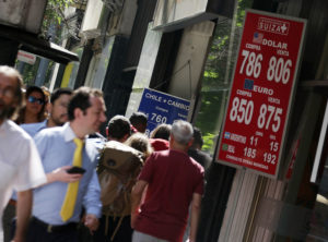 ¿Está viviendo Chile su peor crisis económica desde los '70?