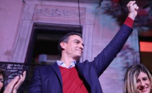 Pedro Sánchez gana las elecciones de España, pero nuevamente sin mayoría