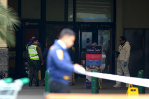Al menos tres detenidos tras asalto frustrado y balacera en Mall Paseo Quilín