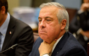 Autoridades bajo amenaza: las agresiones y textos en contra de Jaime Mañalich