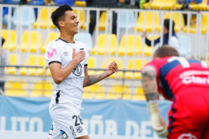 Carlo Villanueva extendió su vínculo con Colo Colo hasta 2023
