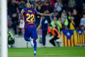 Inter de Milán ofrecerá 12 millones de euros a Barcelona por Arturo Vidal