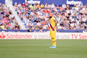 Arturo Vidal denuncia al Barcelona por no pago de 2,4 millones de euros