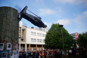 El precio de la historia: $40 millones costará reparar estatua de Pedro de Valdivia