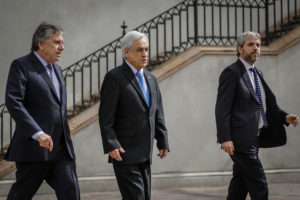 Piñera monitoreará búsqueda de avión desaparecido de la FACh