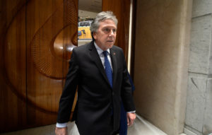 Ministro Espina respaldó proyecto sobre Fuerzas Armadas