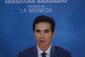 Briones no descarta recesión en Chile: 