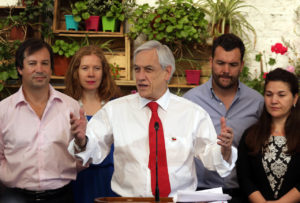 Piñera anuncia bono de $100 mil para más de un millón de familias de escasos recursos