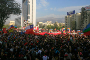 Estudio revela preocupación ciudadana por el medio ambiente en medio de la crisis social