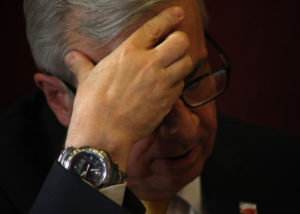 Ministro Mañalich denunció recibir mensajes con amenazas en su contra